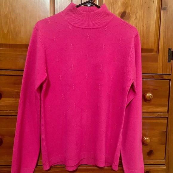 Sweaters - Super Soft Women's Sweater - Medium